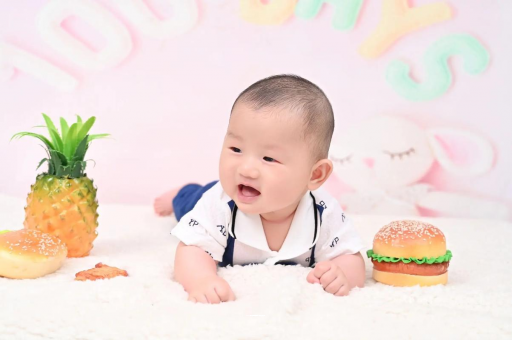 威海宝宝在妈妈肚子里